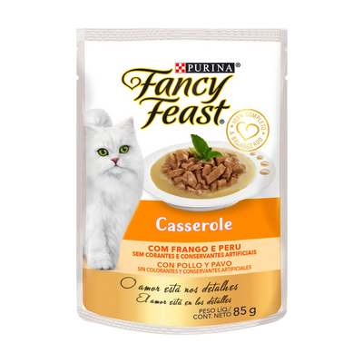 FANCY FEAST® Casserole con Pollo y Pavo